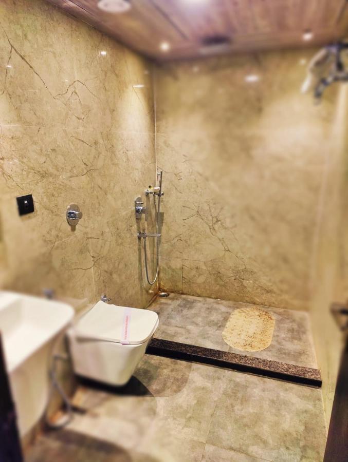 Noxx Residency Hotel Haora Bagian luar foto