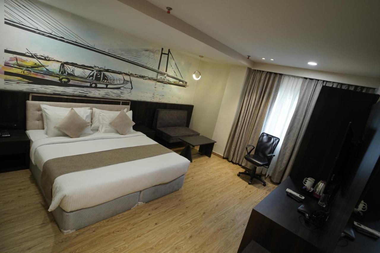 Noxx Residency Hotel Haora Bagian luar foto